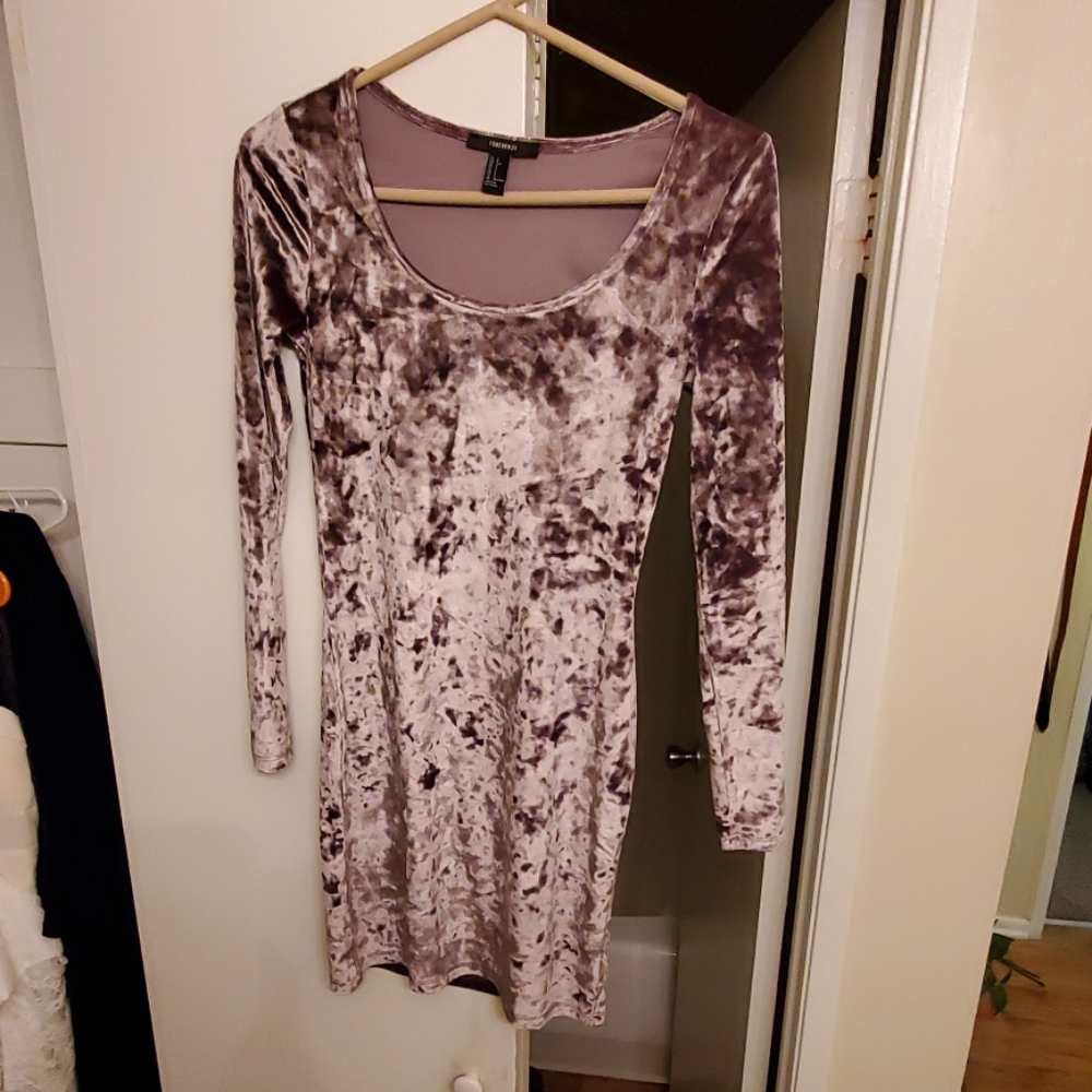 Long sleeve velvet dress